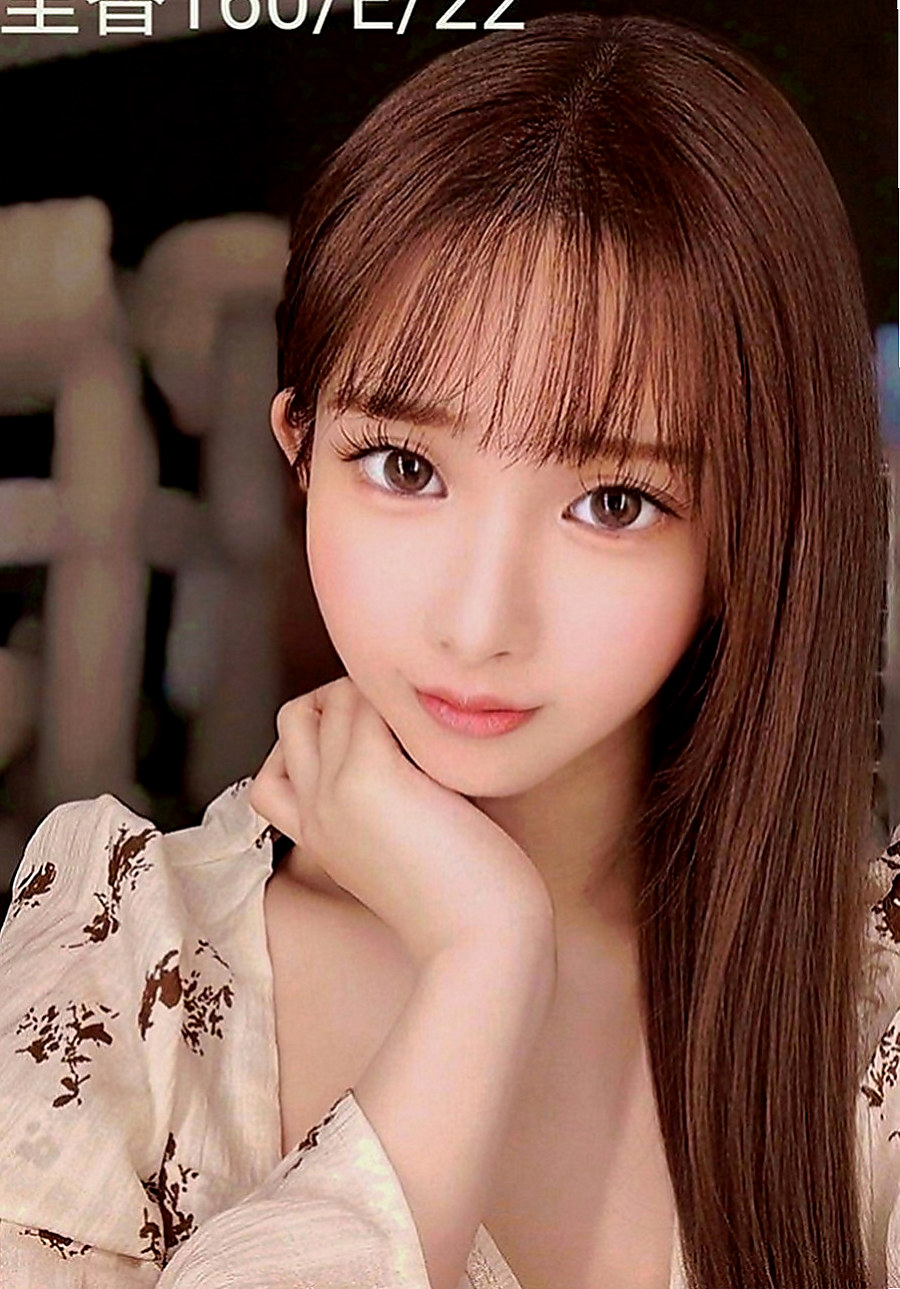 大甲外叫小姐：小燕子 |爆乳美甲師|167cm|50kg|D罩杯|22歲|眼神清澈 皮膚白皙 保養超級水潤  一看就很少做 非常飢渴 慾望超強