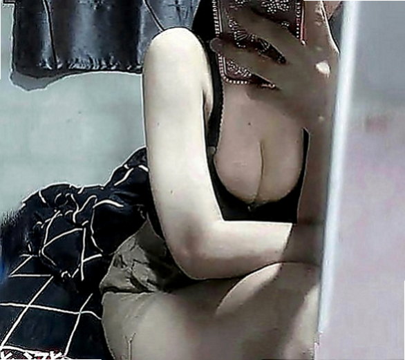 樹林好茶外送：琳琳 |淫蕩小騷婦|163cm|46kg|C罩杯|23歲|一定不能錯過的騷貨 涵涵還有在國小教書 所以要下課之後才方便（假日除外）