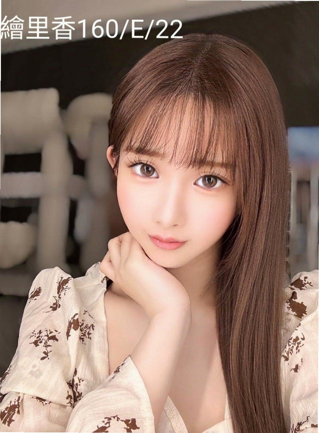 大甲外叫小姐：小燕子 |爆乳美甲師|167cm|50kg|D罩杯|22歲|眼神清澈 皮膚白皙 保養超級水潤  一看就很少做 非常飢渴 慾望超強