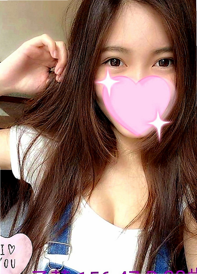 南投外送茶|外約茶：葉子 |上班族|165cm|51kg|D罩杯|19歲|她喜歡穿情趣絲襪 慾望很大 上班的時候經常都是穿的丁字褲 豐滿的胸部穿襯衫
