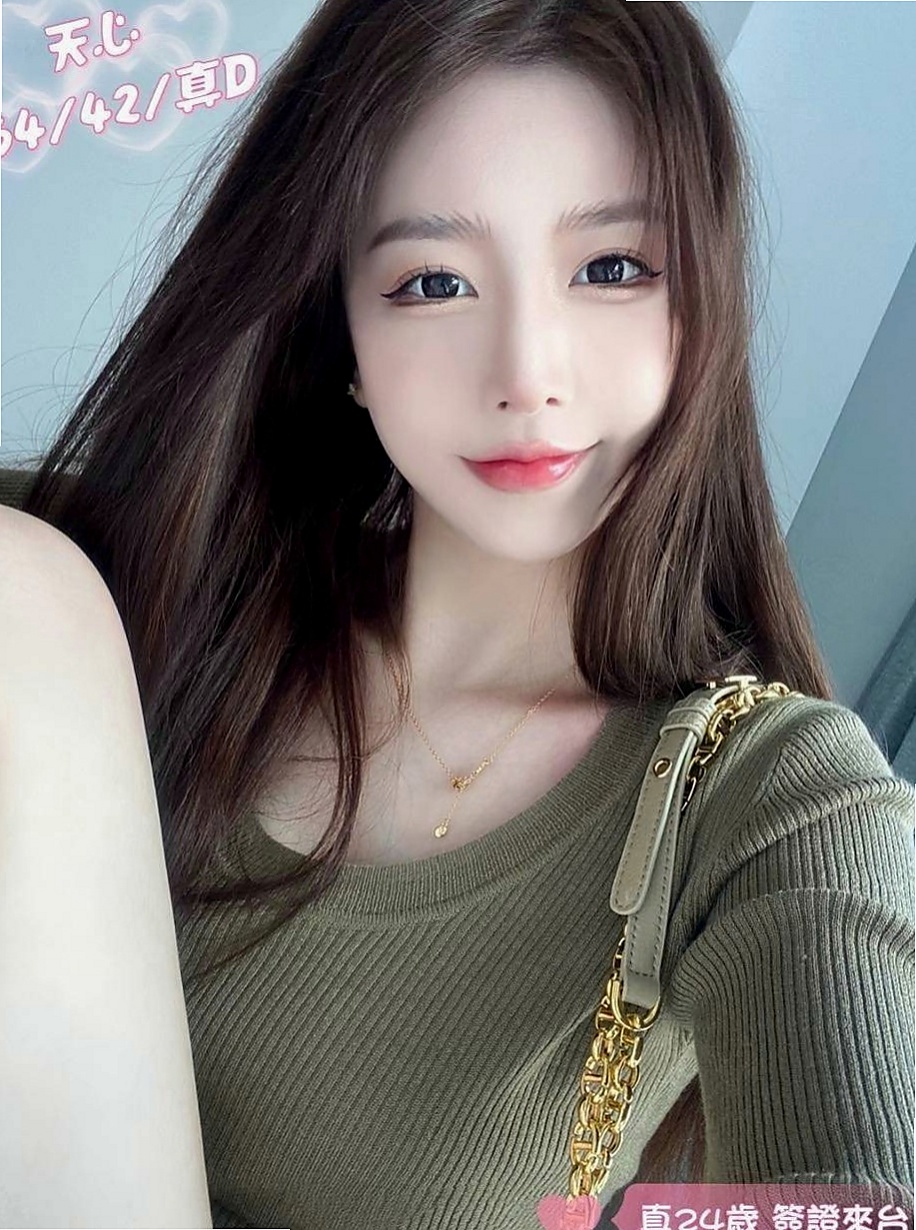 前金找女人：恩惠 |清純小美女|167cm|51kg|D罩杯|22歲|有腰有屁股手感好 奶可一把抓  希望能給大家留個好印象喔 ~