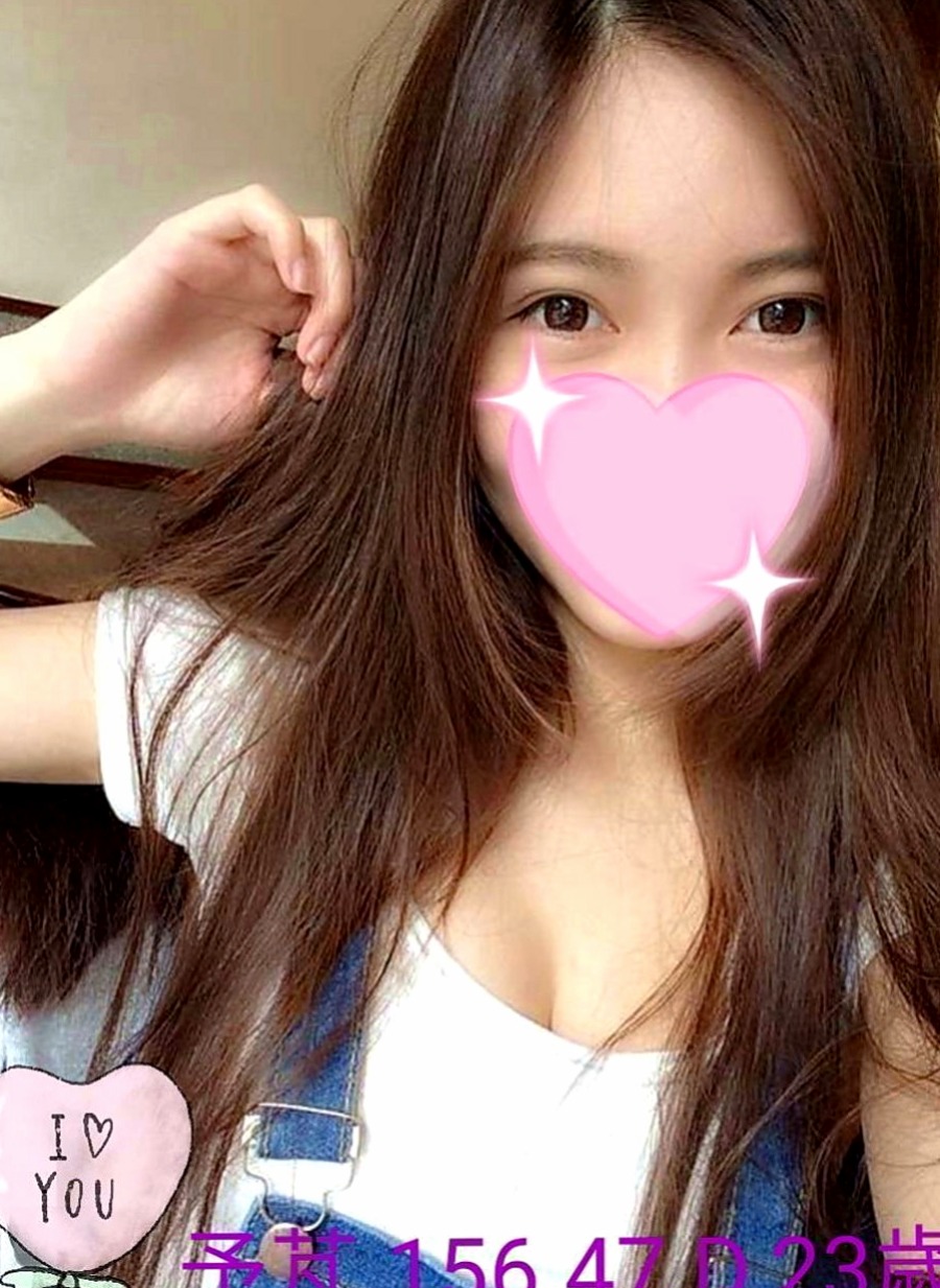 南投外送茶|外約茶：葉子 |上班族|165cm|51kg|D罩杯|19歲|她喜歡穿情趣絲襪 慾望很大 上班的時候經常都是穿的丁字褲 豐滿的胸部穿襯衫