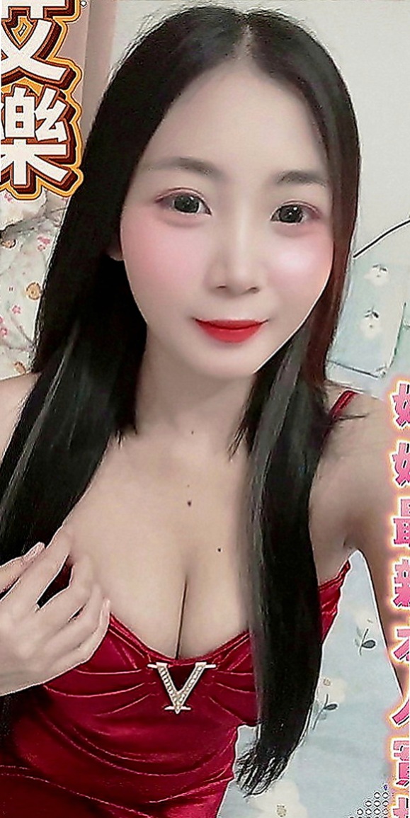 佳里品茶：淑雅 |髮型設計師|165cm|47kg|C罩杯|22歲|中間時間也沒有交過男友 因為很想當明星 現在缺錢 又不是被潛規則所以選擇下海
