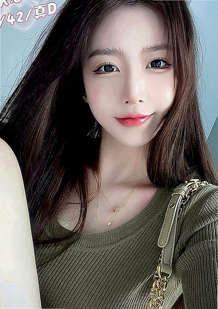 前金找女人：恩惠 |清純小美女|167cm|51kg|D罩杯|22歲|有腰有屁股手感好 奶可一把抓  希望能給大家留個好印象喔 ~