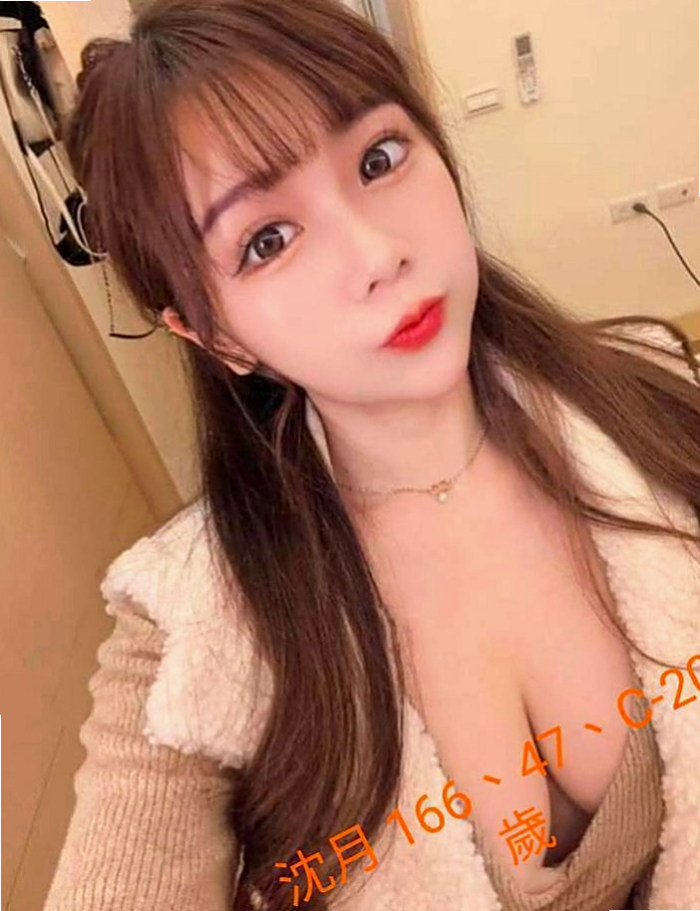 鳥松按摩全套：拉瑞 |#護士兼職|167cm|53kg|C罩杯|24歲|就想體驗一下A片裡面的情節  皮膚很白 腿很直很白 超小巧